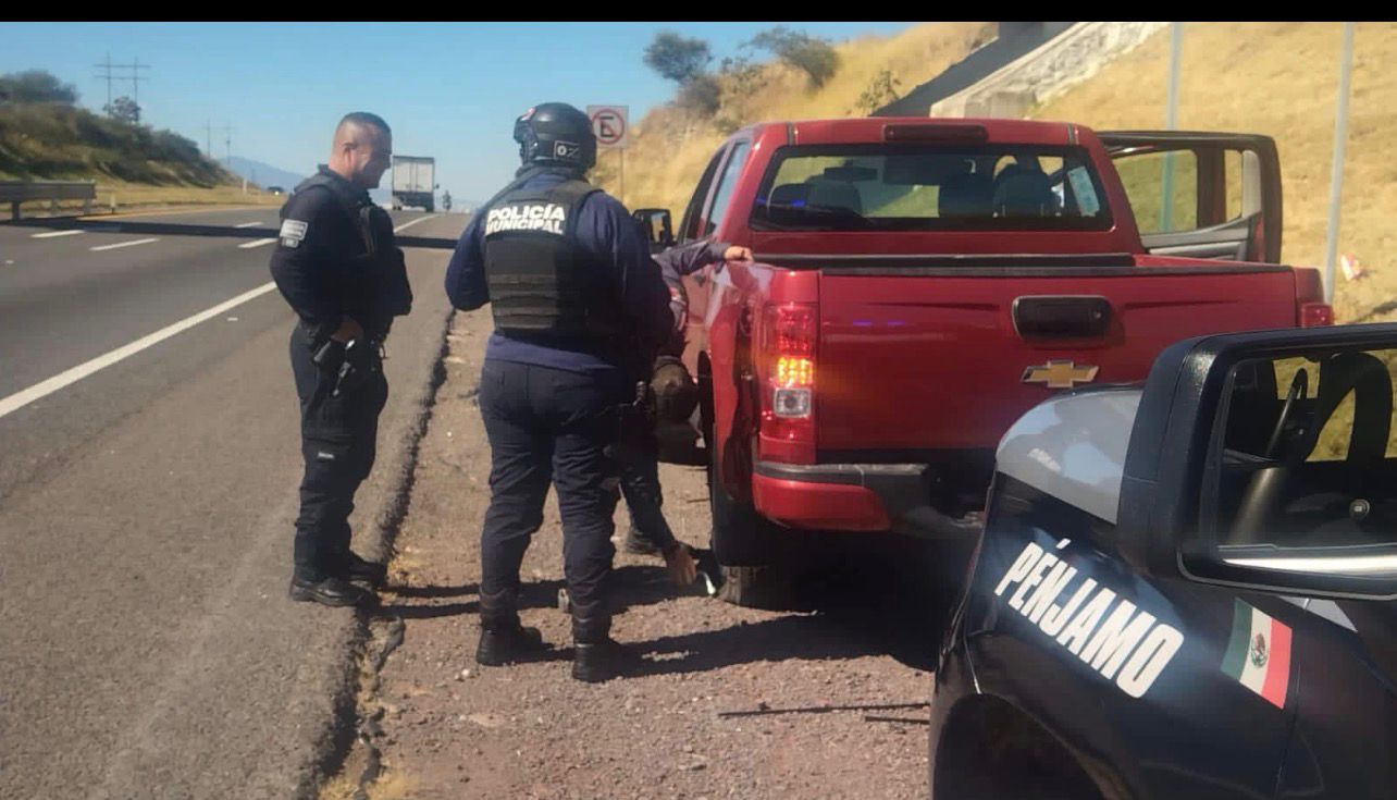 Detienen a ocho policías en Pénjamo; Fiscalía investiga presuntos vínculos delictivos
