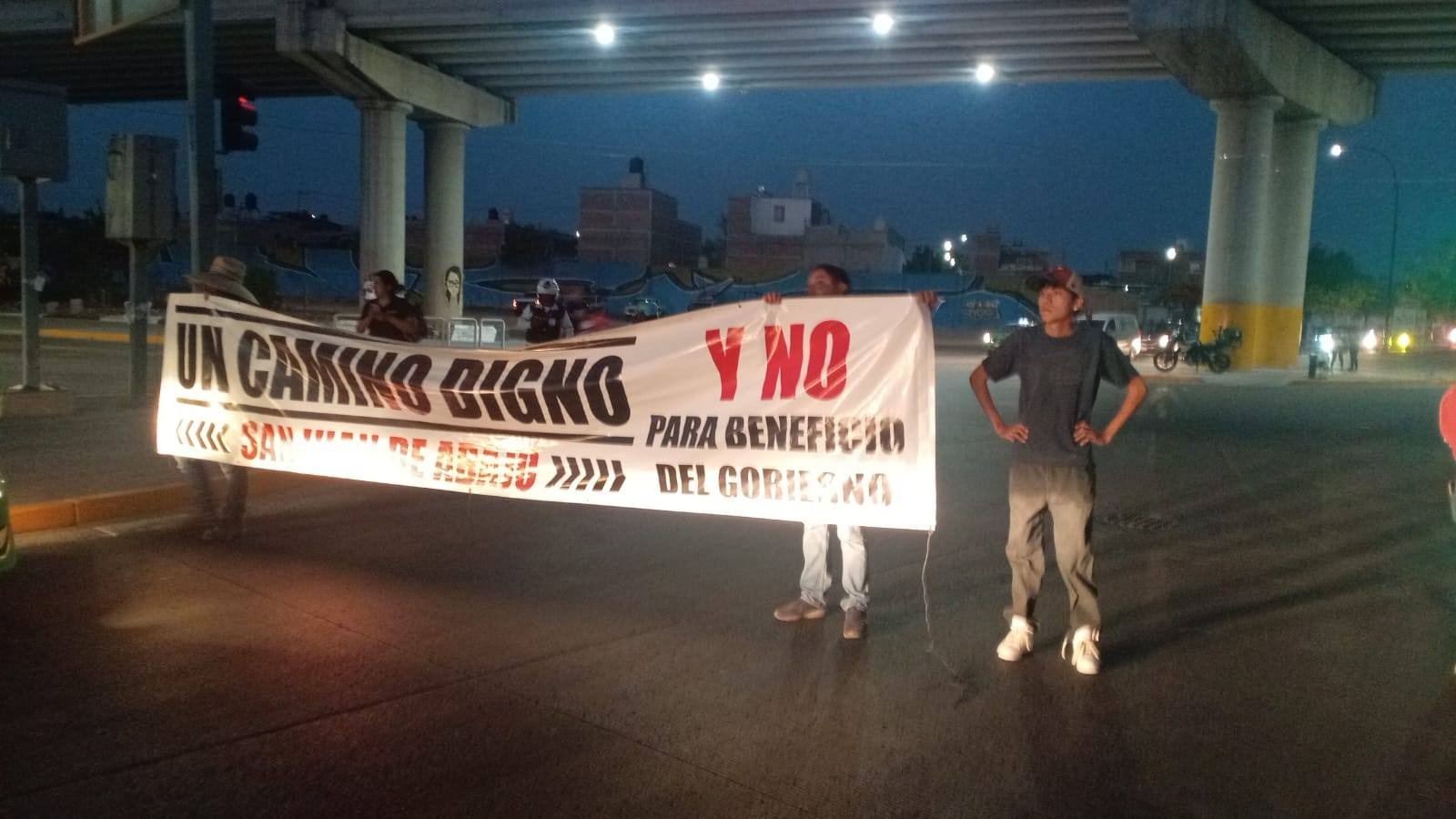 Vecinos de San Juan de Abajo protestan por mal estado de acceso a la colonia en León