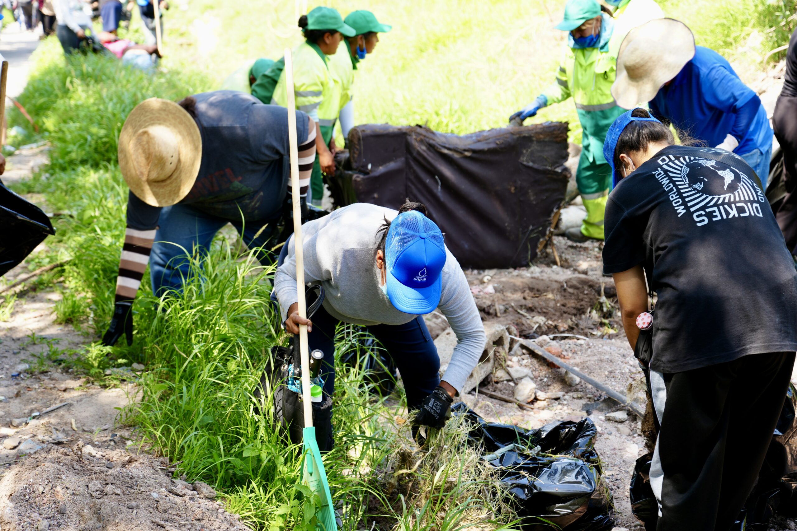 SAPAL y SIAP limpian más de 170 kilómetros de arroyos y retiran 7 mil 701 toneladas de basura en León