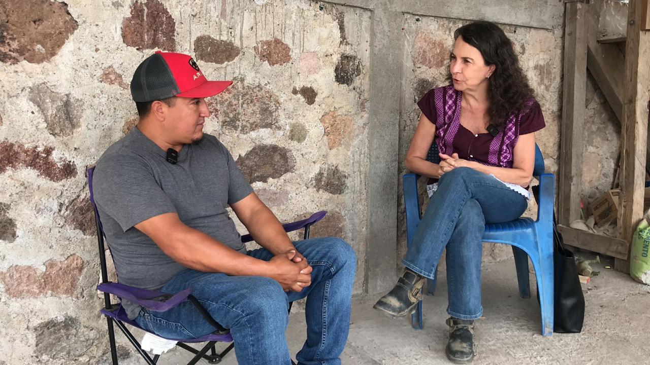 Apoyan a migrante deportado en Santa Catarina para retomar su oficio