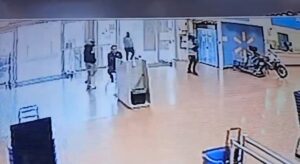 Asaltan Walmart en San Miguel de Rentería, León; se llevan fuerte suma de dinero