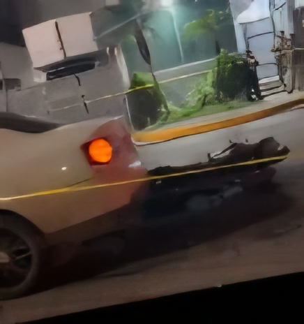 Muere motociclista atropellado por camión de gas tras chocar contra un auto en León